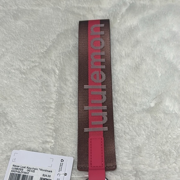 Lululemon | never lost keychain - Picture 7 of 7